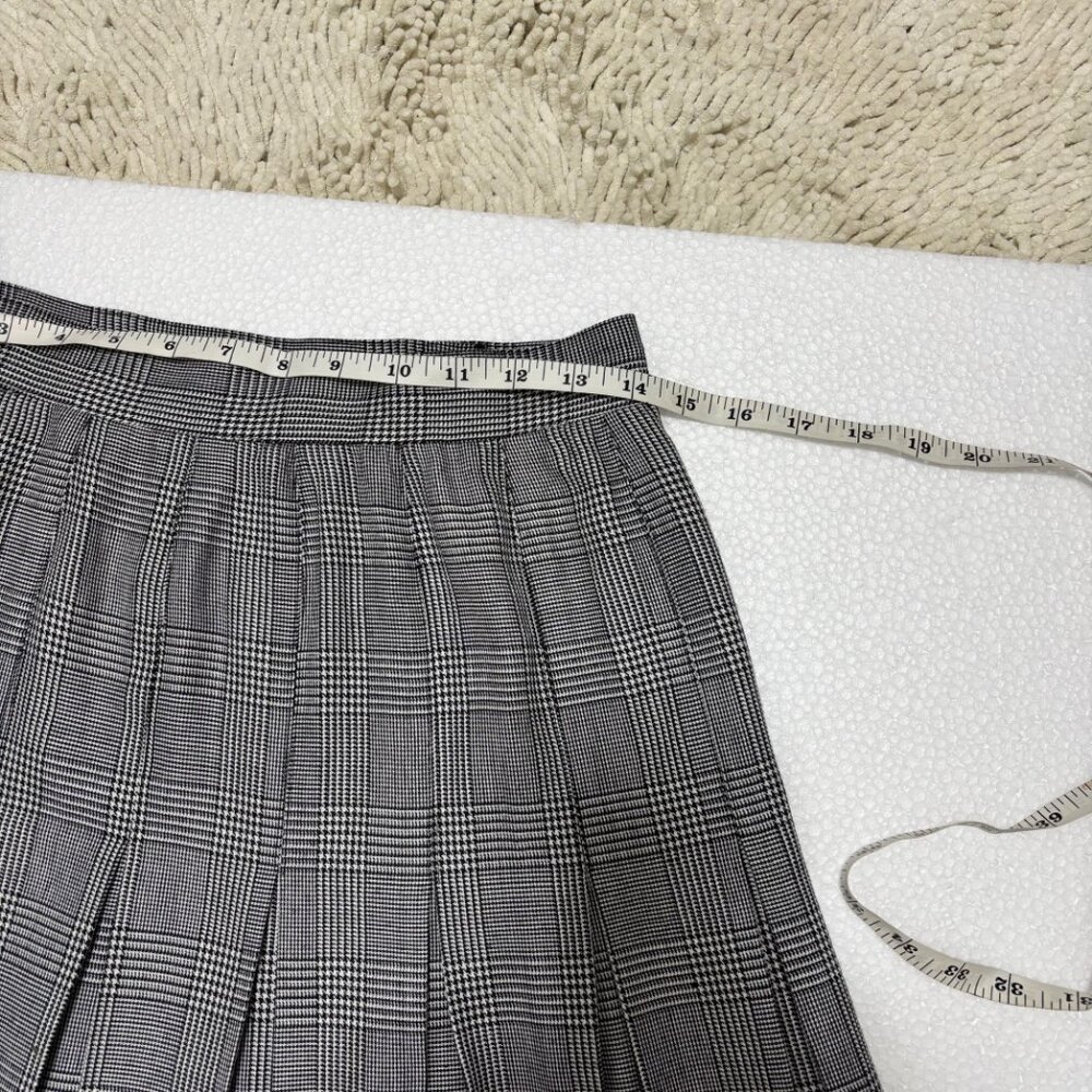 Vintage Le Chateau Classic Black & White Plaid Pleated Skirt - Picture 6 of 7